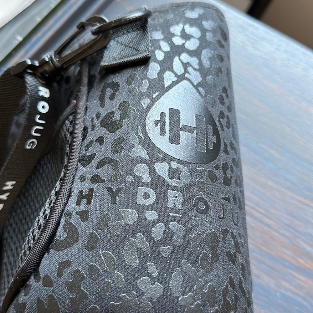 Hydrojug black leopard sleeve! NWOT
